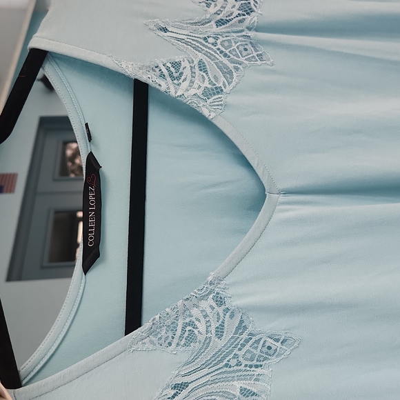 Colleen Lopez Long Bell Sleeve Lace Inset Porcelain Blue XL Blouse - Picture 4 of 13